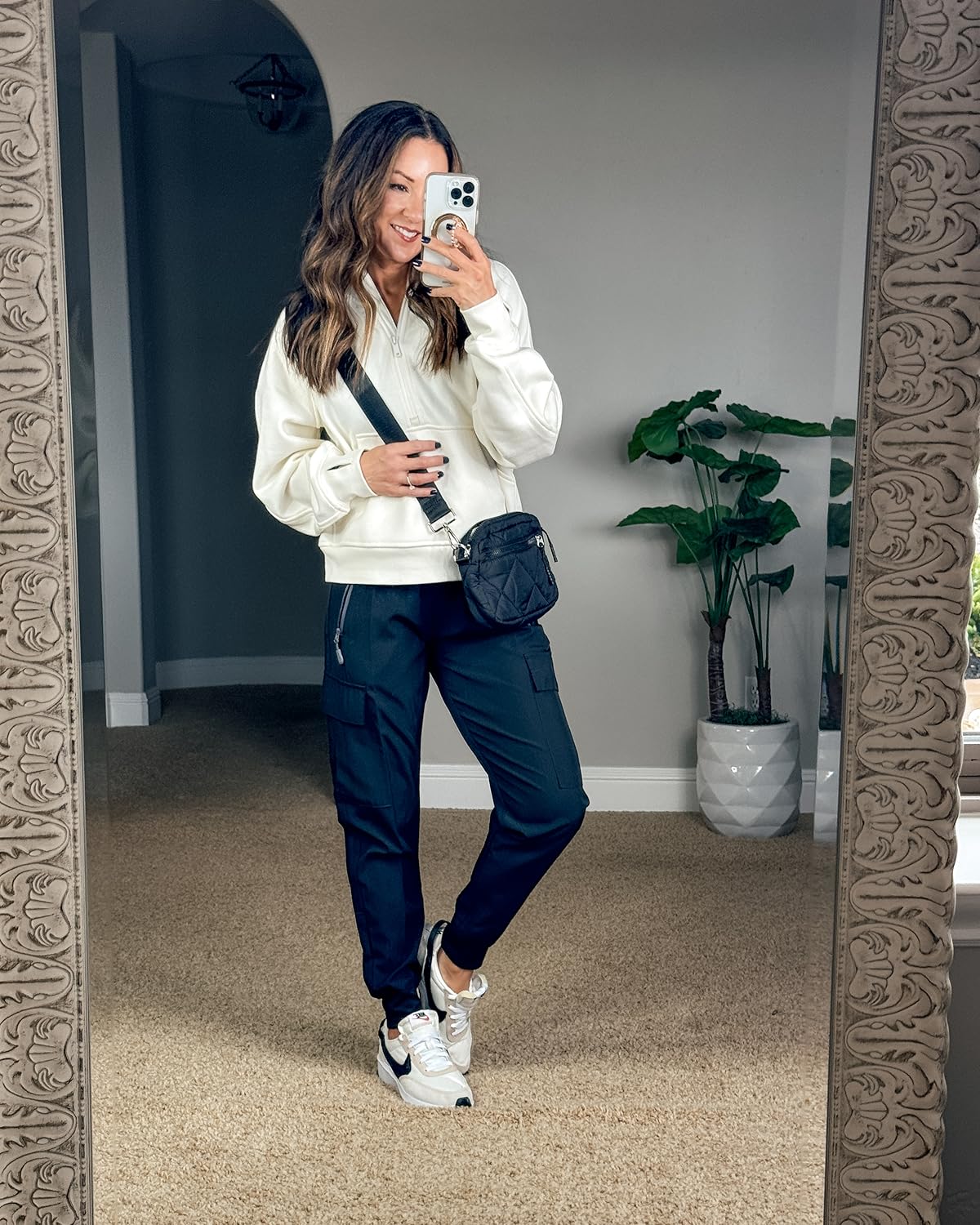 october style recap | style guide, fall fashion, fall outfits, fall layers, cargo joggers, neutral fashion, fall athleisure, sneakers, everyday outfit